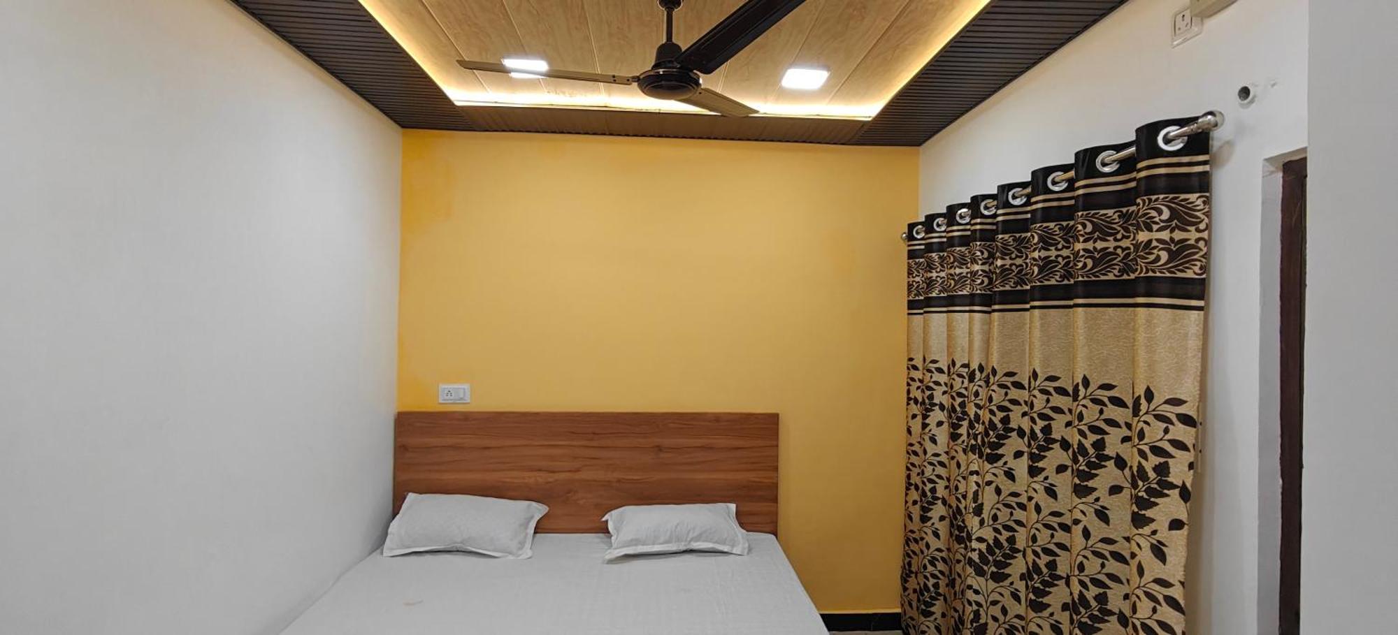 Hotel Mashaal- A Light Lit By Vidhata Jhānsi Εξωτερικό φωτογραφία